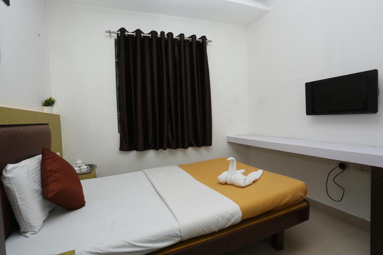 Hôtel Gm Residency à Chennai Extérieur photo